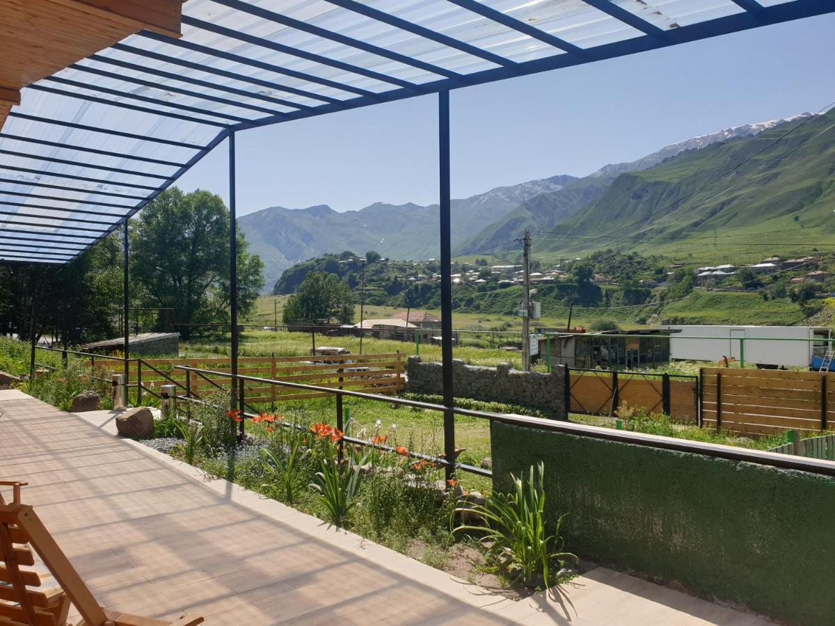 Hotel Tornisa Kazbegi Eksteriør bilde